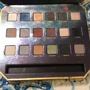 Lorac pirates of the Caribbean palette